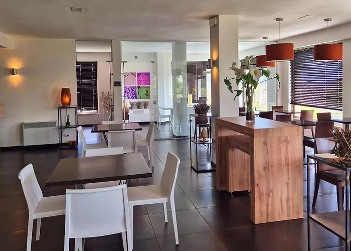 Hotel Sandalia