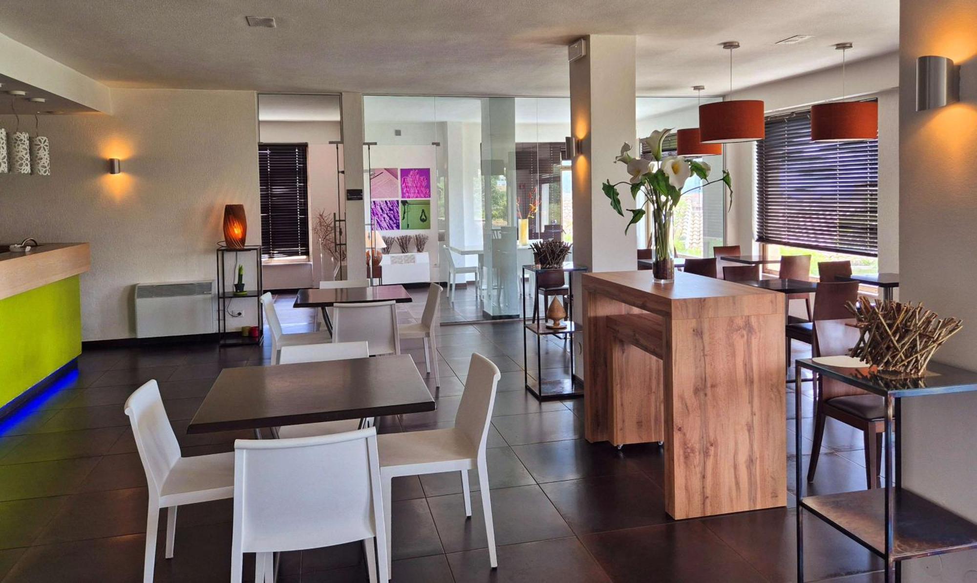 Hotel Sandalia
